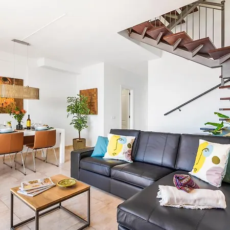 Beachfront Triplex With Parking *