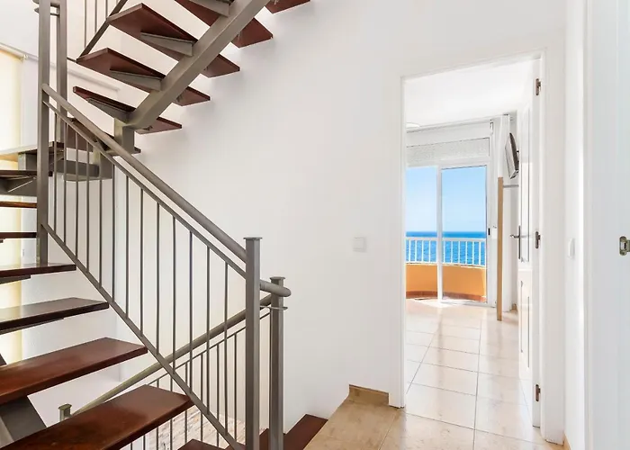 Apartment Beachfront Triplex With Parking Radazul