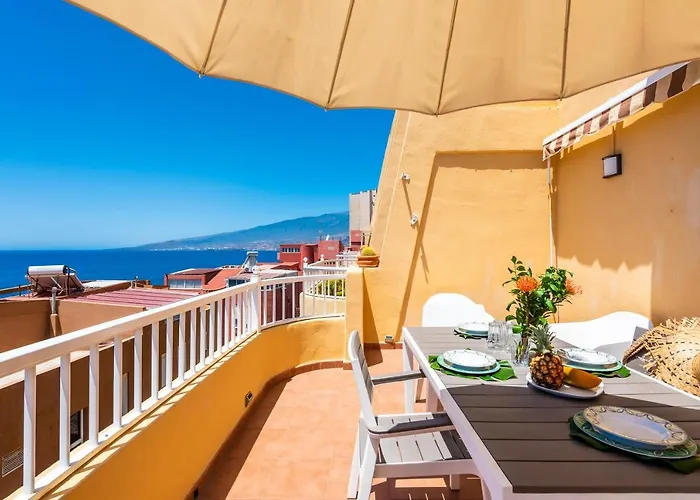 Beachfront Triplex With Parking Апартаменты Радазул